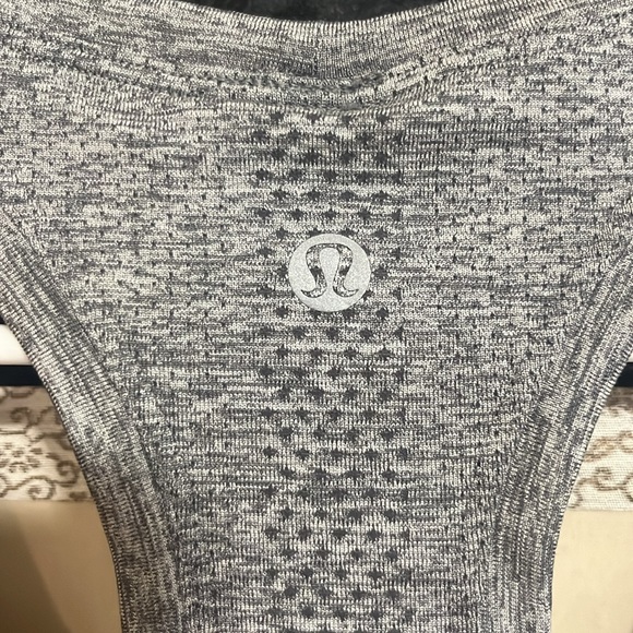 Lululemon Grey Tank Top swiftly tech - Picture 3 of 4
